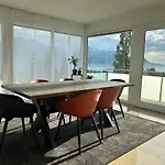 Panoramic View With Garden 몽트뢰