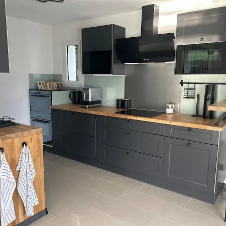 Panoramic View With Garden Daire Montrö