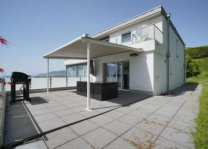 Panoramic View With Garden Apartament Montreux