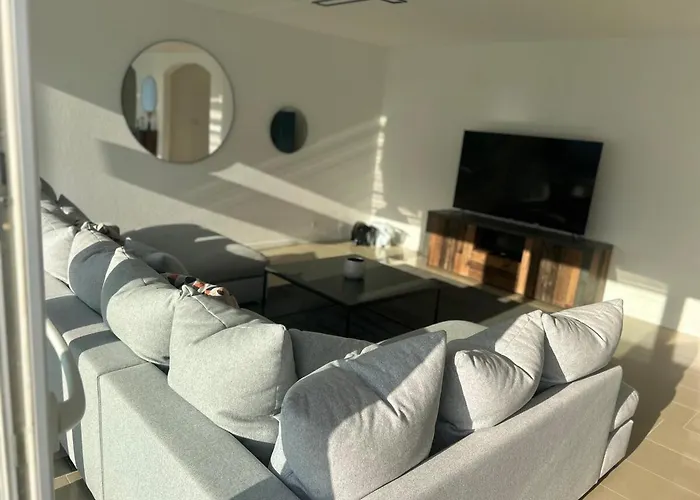 Panoramic View With Garden Apartament Montreux