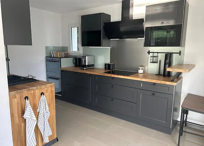 Panoramic View With Garden Apartmán Montreux